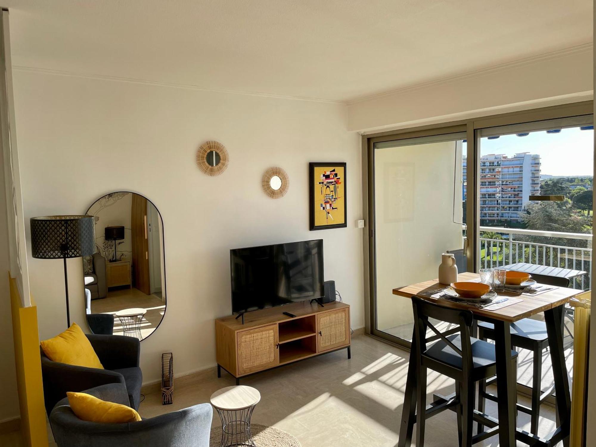 Studio Avec Vue Sur Marina Et Mer - 2 Adultes Et 1 Enfant Maximum Mandelieu Extérieur photo